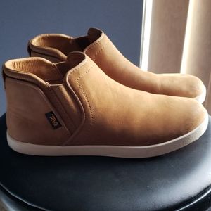 Teva Willow Chelsea hi top- Pecan color